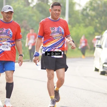Runner Photo 6026363