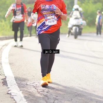 Runner Photo 6026384