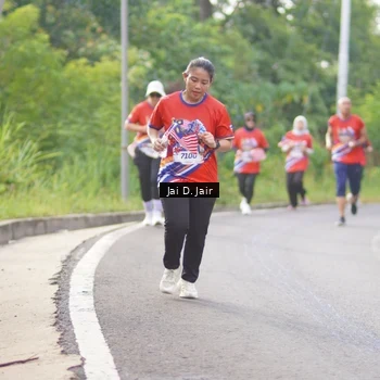 Runner Photo 6026843