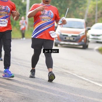 Runner Photo 6026980