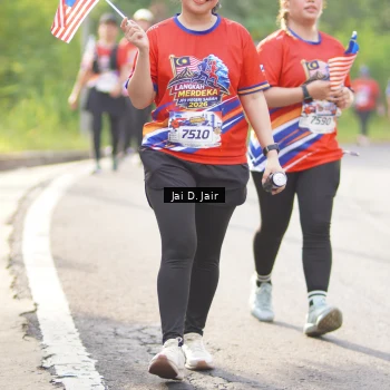 Runner Photo 6027072