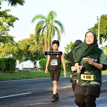 Runner Photo 6027220