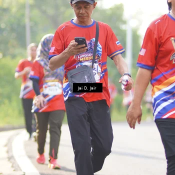 Runner Photo 6027368