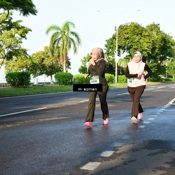 Runner Photo 6027702