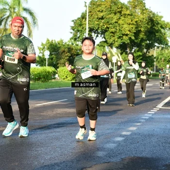 Runner Photo 6027747