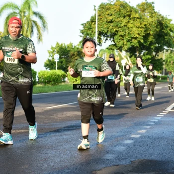 Runner Photo 6027749