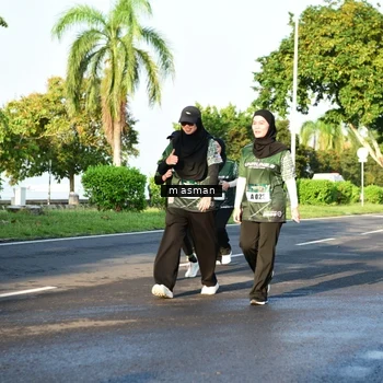 Runner Photo 6027753