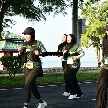Runner Photo 6027765