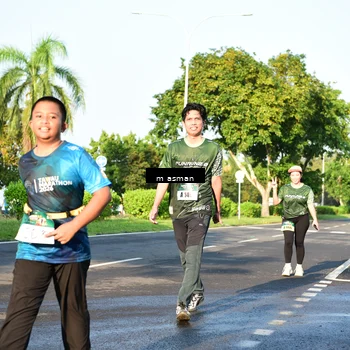 Runner Photo 6027773