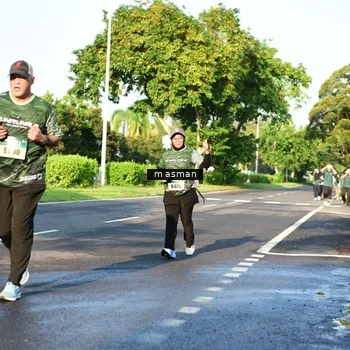 Runner Photo 6027787