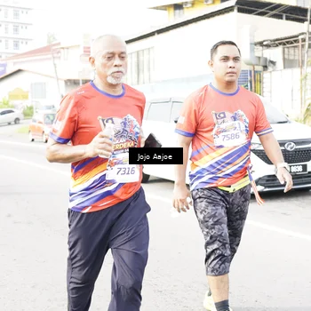 Runner Photo 6027956
