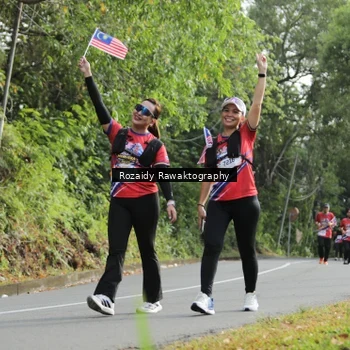 Runner Photo 6027998