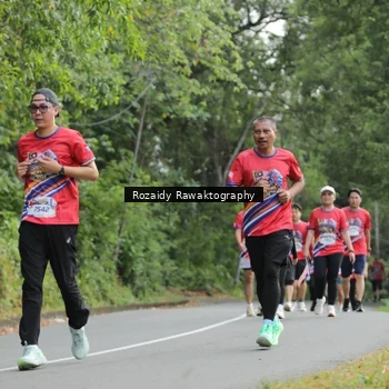 Runner Photo 6028034