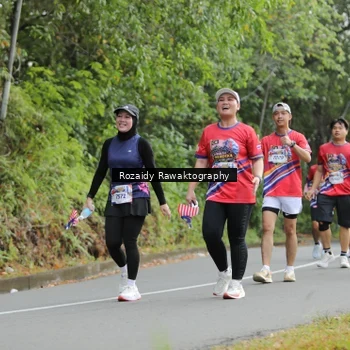 Runner Photo 6028041