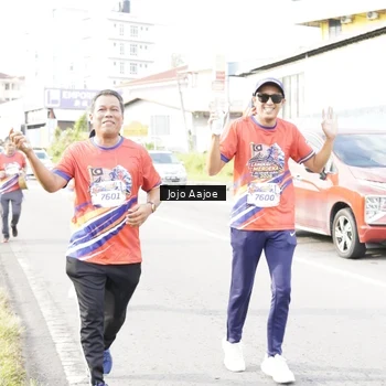 Runner Photo 6028045