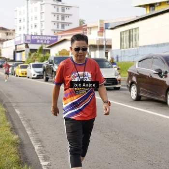 Runner Photo 6028174