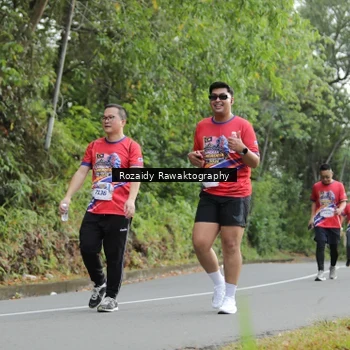 Runner Photo 6028282