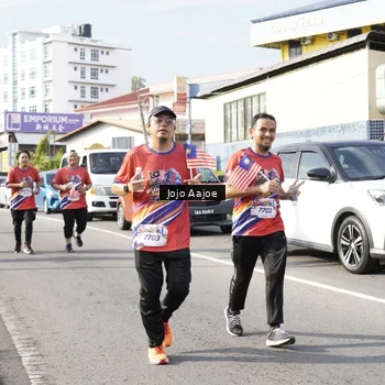 Runner Photo 6028743