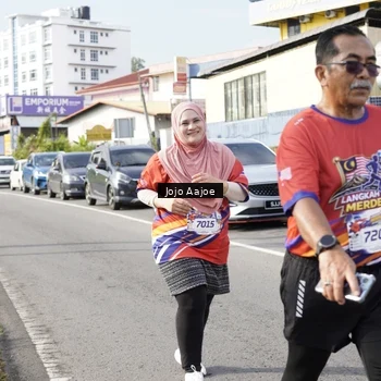 Runner Photo 6029074