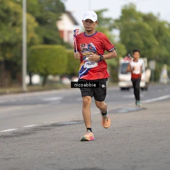 Runner Photo 6029673