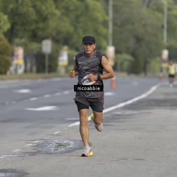 Runner Photo 6029696