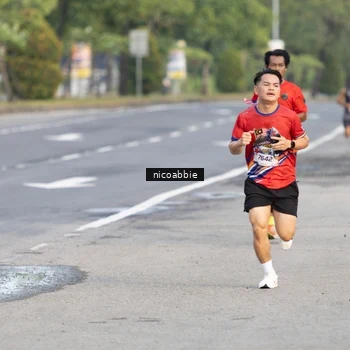 Runner Photo 6029705