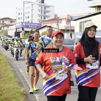 Runner Photo 6030033