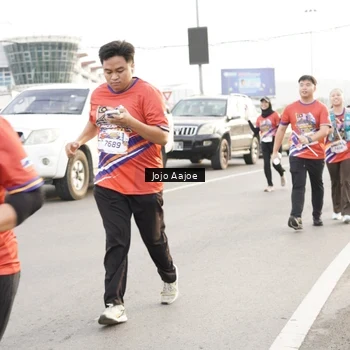 Runner Photo 6030050