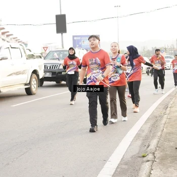 Runner Photo 6030051