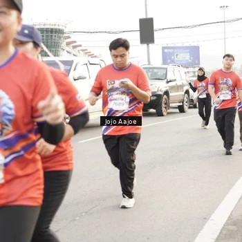 Runner Photo 6030052