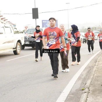Runner Photo 6030053