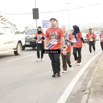 Runner Photo 6030054