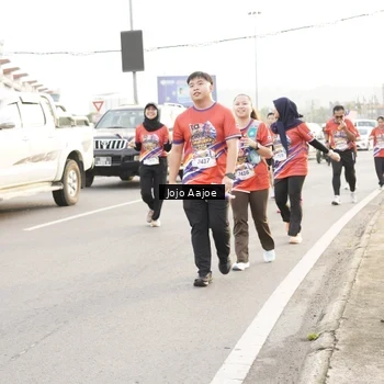 Runner Photo 6030055