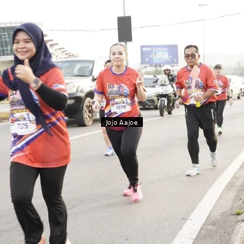 Runner Photo 6030066