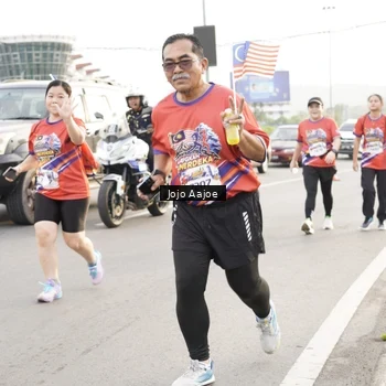 Runner Photo 6030077