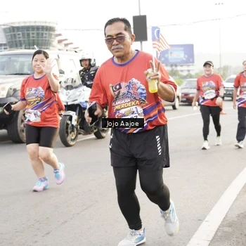 Runner Photo 6030078
