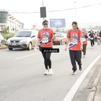Runner Photo 6030084