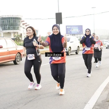 Runner Photo 6030086