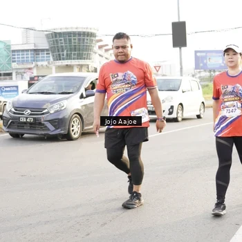 Runner Photo 6030174