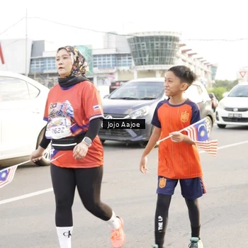 Runner Photo 6030176