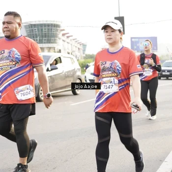 Runner Photo 6030179