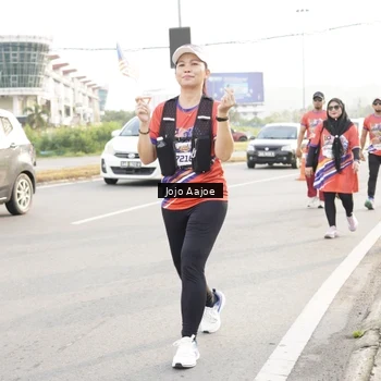 Runner Photo 6030196
