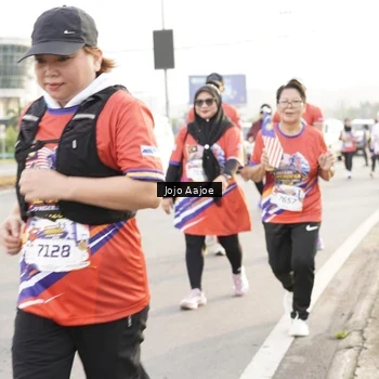 Runner Photo 6030214