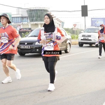 Runner Photo 6030233