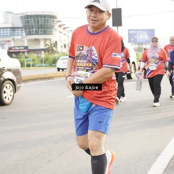 Runner Photo 6030242