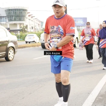 Runner Photo 6030244