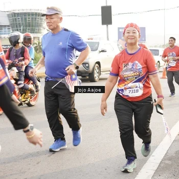 Runner Photo 6030267