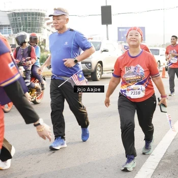 Runner Photo 6030270