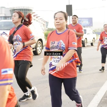 Runner Photo 6030272