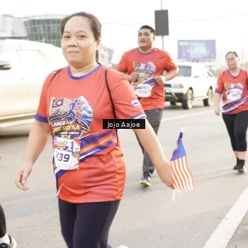 Runner Photo 6030275